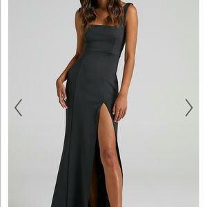 RAQUELLE SQUARE NECK THIGH SPLIT MAXI DRESS IN BLACK - from Showpo